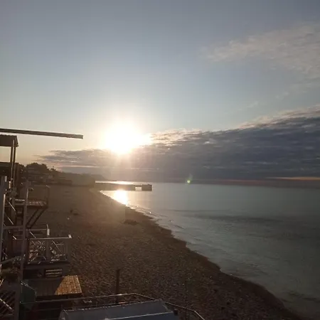 Holiday home будинок на пляжі